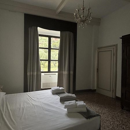 Aparthotel Castello Oldofredi Monte Isola Esterno foto