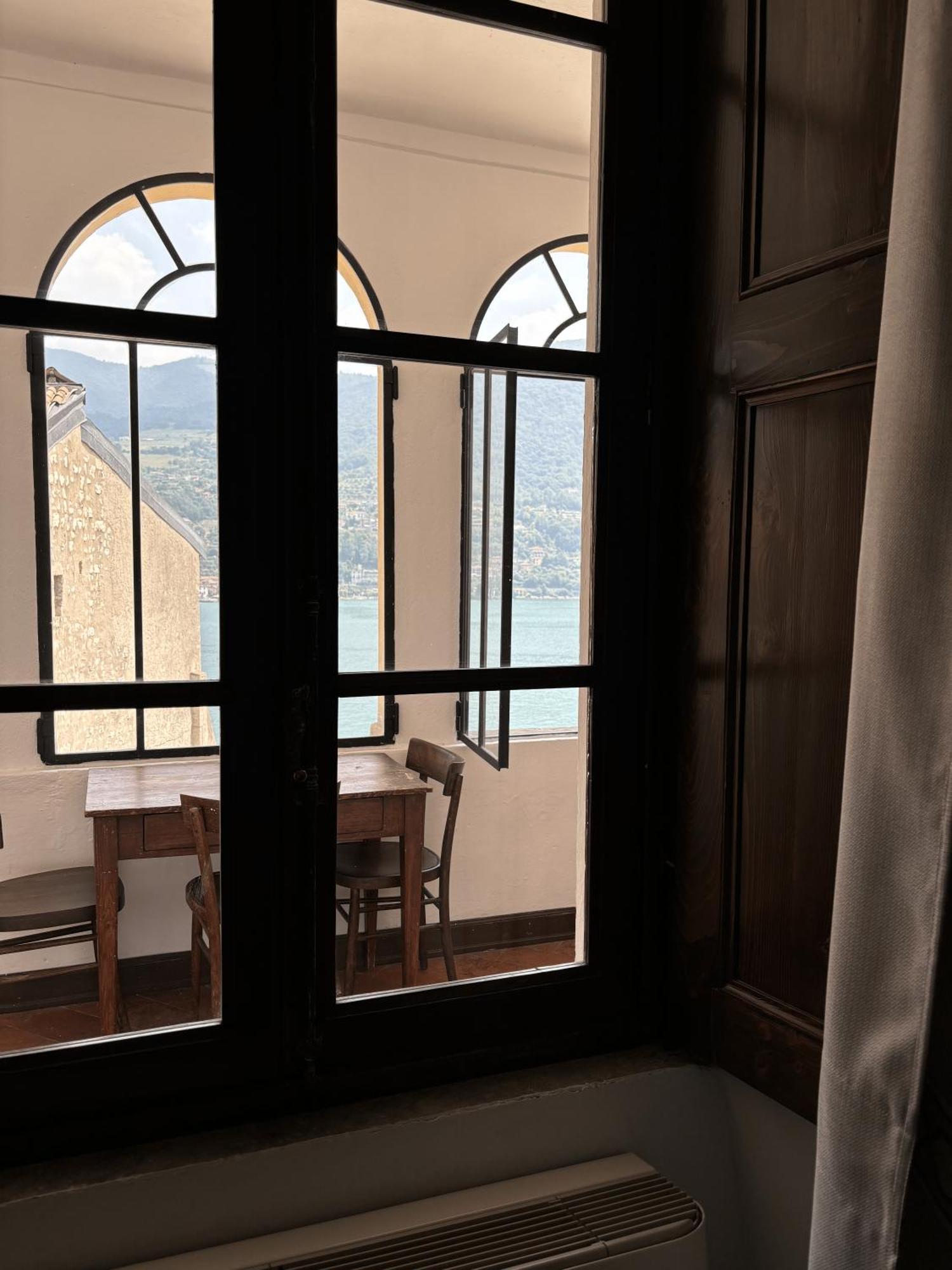 Aparthotel Castello Oldofredi Monte Isola Esterno foto