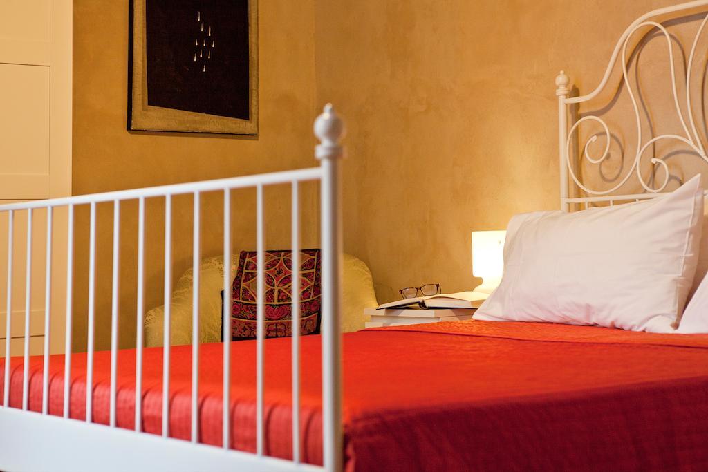 Aparthotel Castello Oldofredi Monte Isola Camera foto