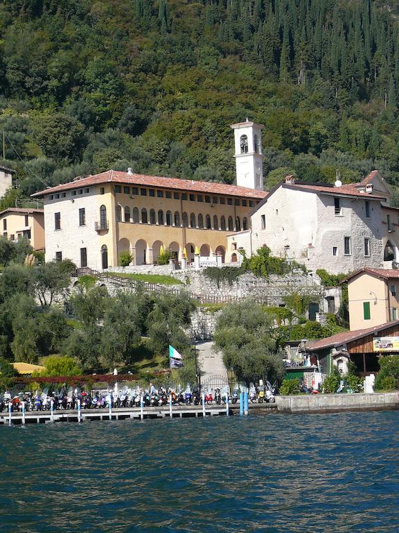 Aparthotel Castello Oldofredi Monte Isola Esterno foto