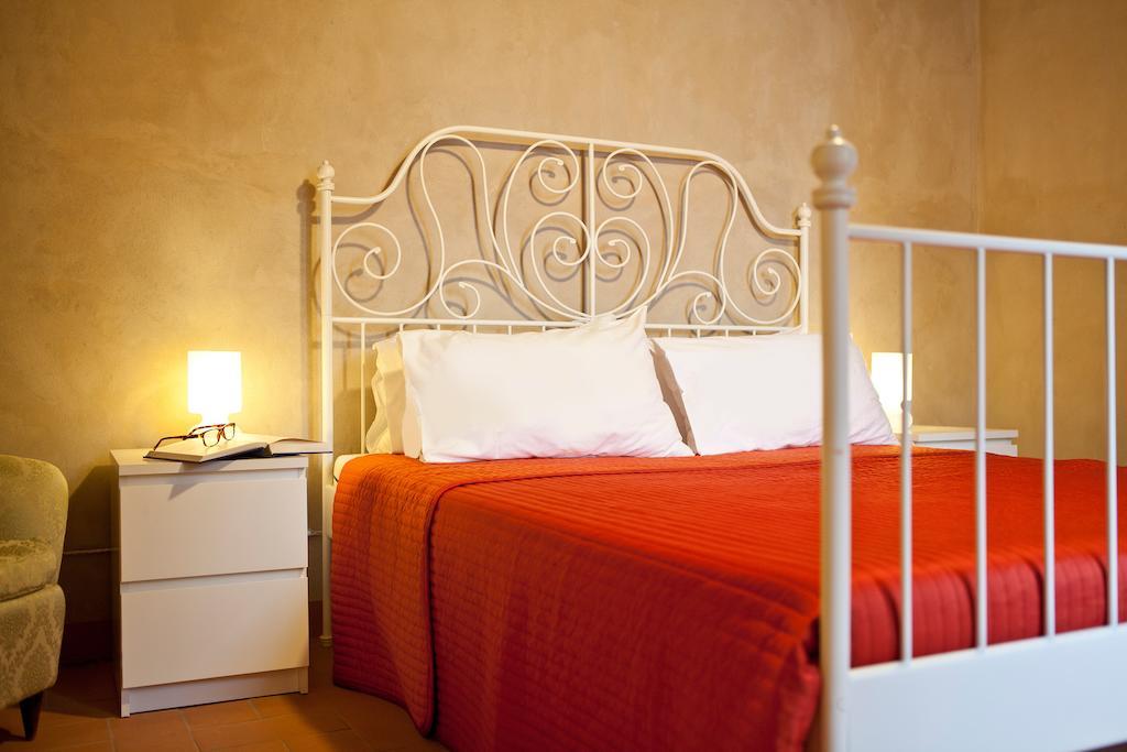 Aparthotel Castello Oldofredi Monte Isola Esterno foto