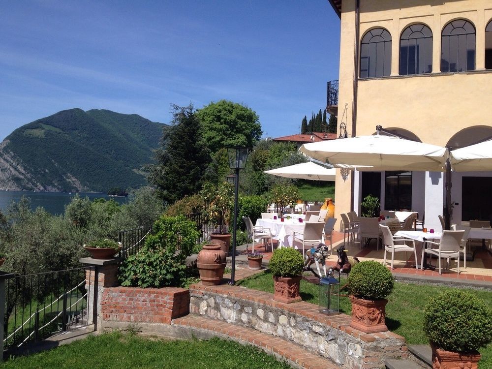 Aparthotel Castello Oldofredi Monte Isola Esterno foto